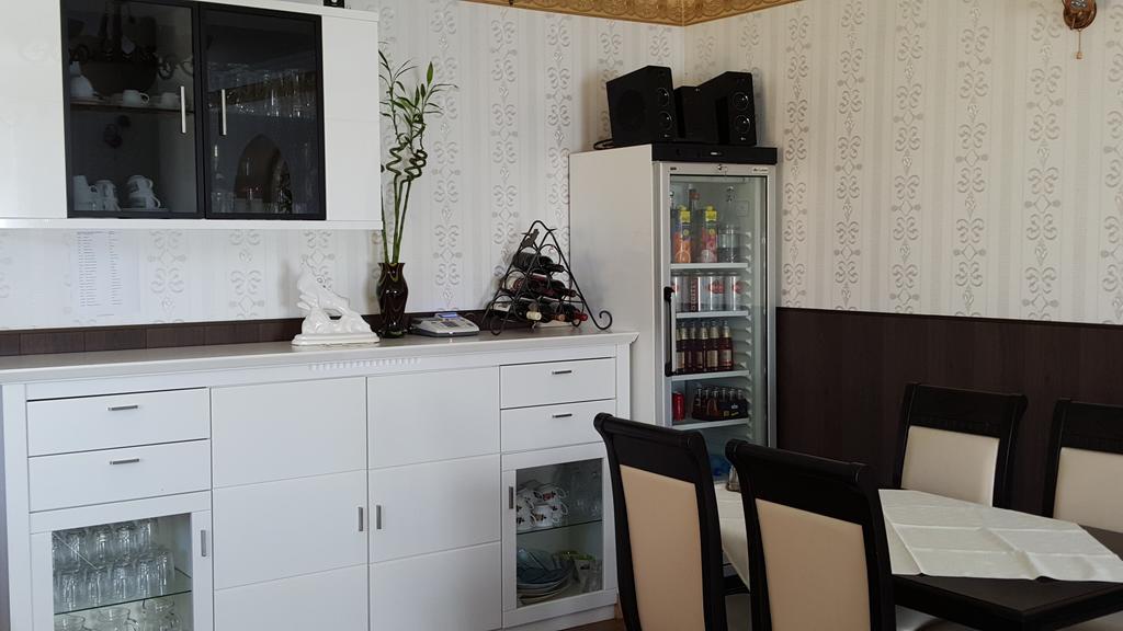 Kitti Szálláshely Mogyoród Esterno foto