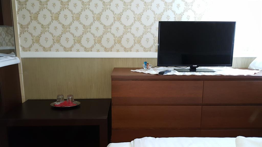 Kitti Szálláshely Mogyoród Esterno foto